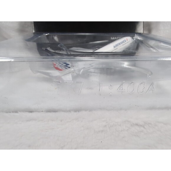 Gemini Jets 1:400 Air France Boeing 777-200ER Dealer Box - Picture 4 of 6